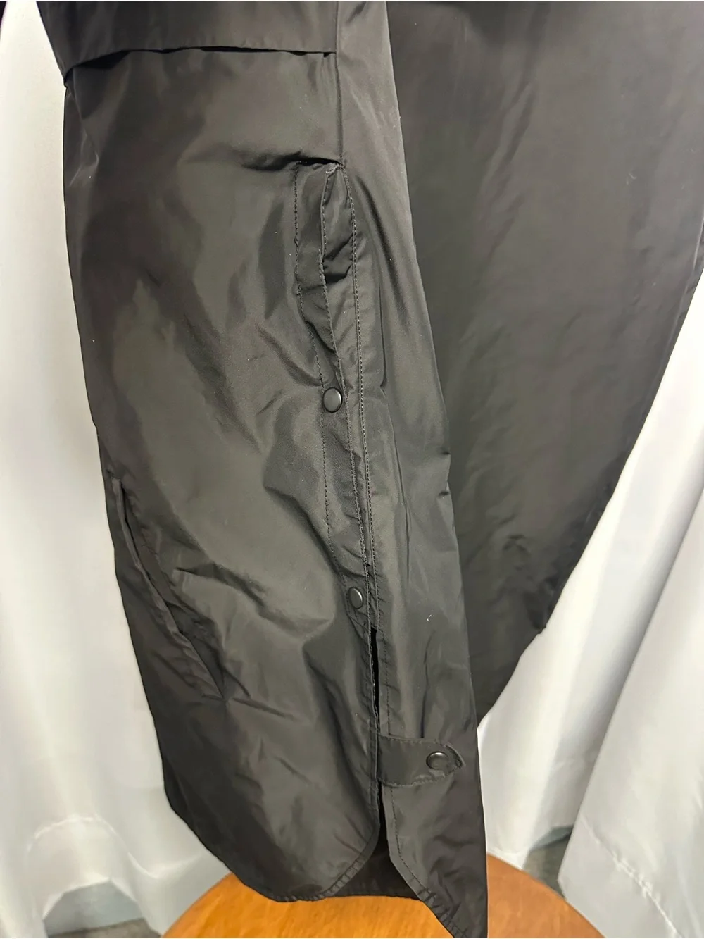 Zara men’s Black Hooded Windbreaker pullover jacket large